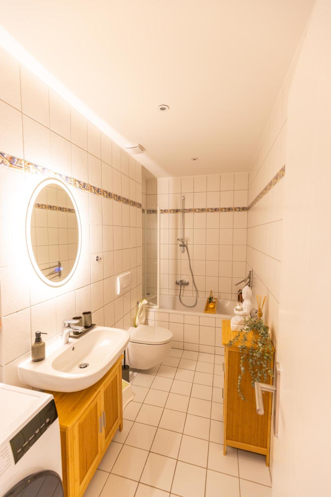 Bautzen Living Appartement - Zentrumslage Parkplatz Babybett Bagian luar foto