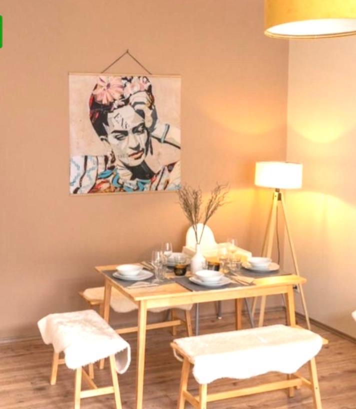 Bautzen Living Appartement - Zentrumslage Parkplatz Babybett Bagian luar foto